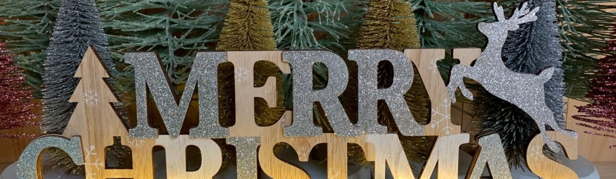 Merry Xmas sign crop